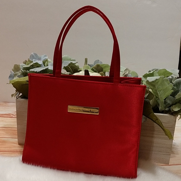 Giorgio Beverly Hills Handbags - Red vintage Giorgio Beverly Hills bag. Size 9.5x8"